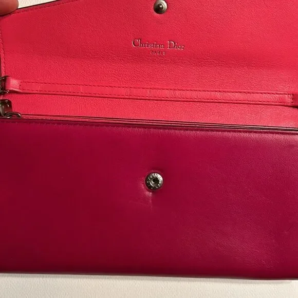 - Authentic Cristian Dior Leather Pink/Coral Wallet on a Chain - Picture 6 of 17